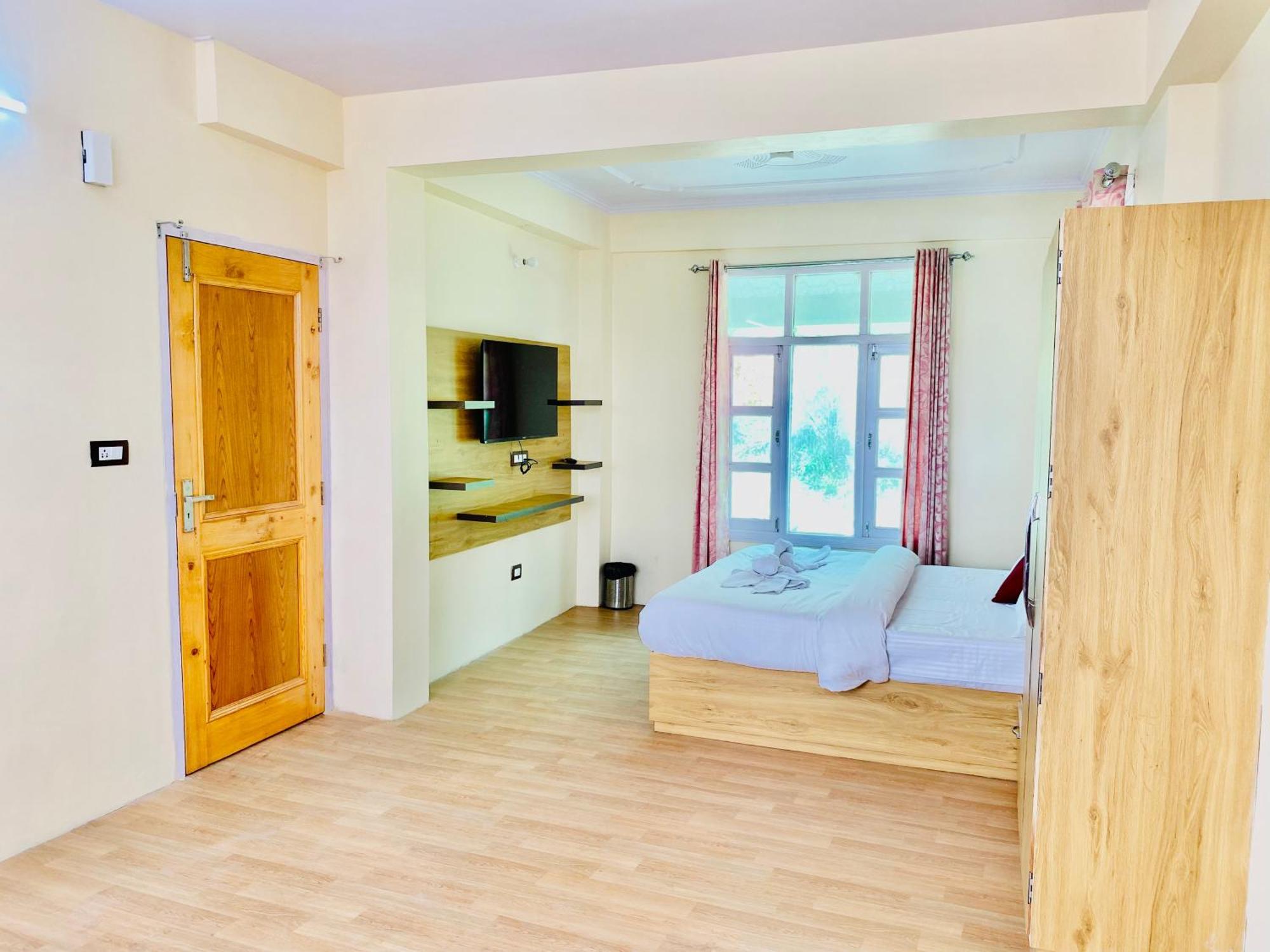 Royal Green Mashobra - Mountain And Valley View Rooms ชิมลา ภายนอก รูปภาพ