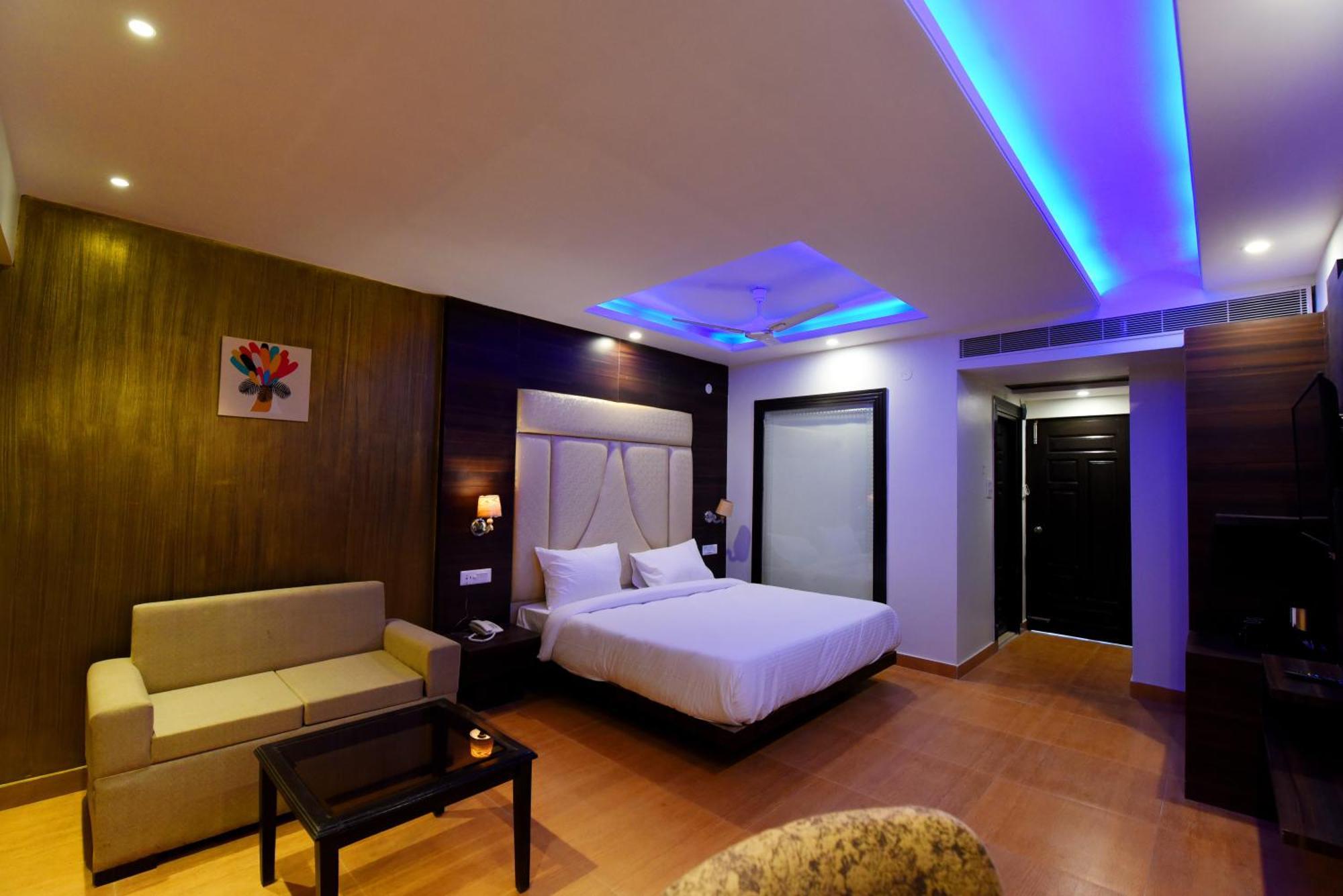 Royal Green Mashobra - Mountain And Valley View Rooms ชิมลา ภายนอก รูปภาพ