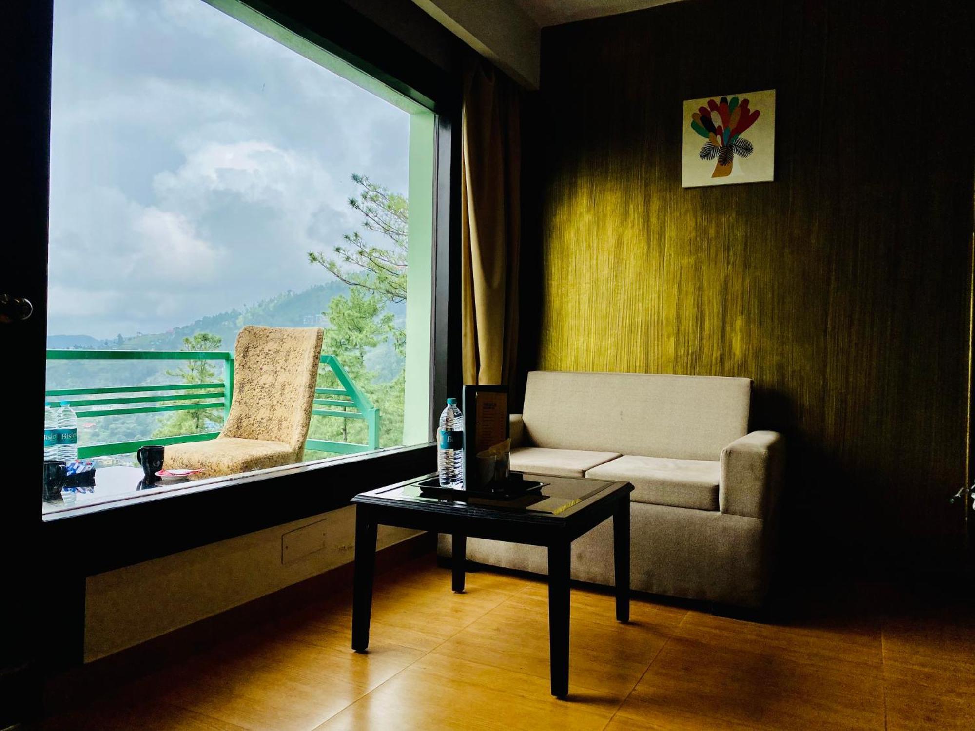 Royal Green Mashobra - Mountain And Valley View Rooms ชิมลา ภายนอก รูปภาพ